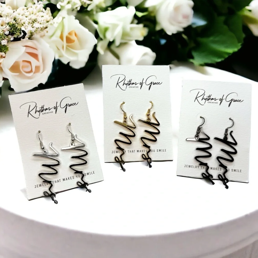 Sparkle with Silver: Stunning 'MRS' Dangle Earrings for the Chic Bride! NWT